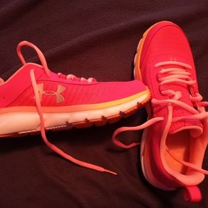 Girls 5Y Under Armour Sneakers
